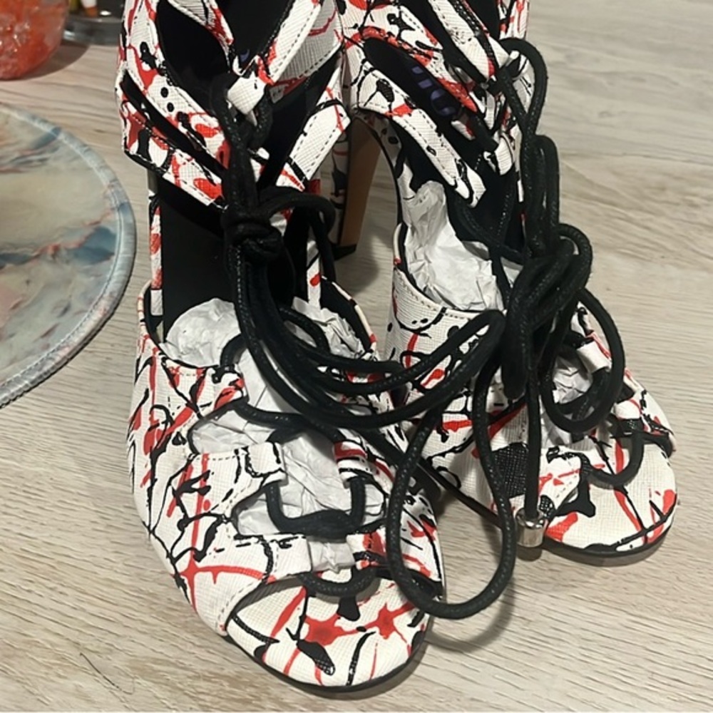 Multi color 4’ heels .. like new size 5.5